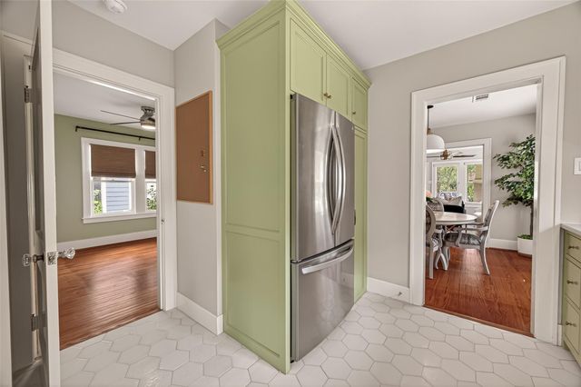645 E 14th Street, Houston, TX 77008