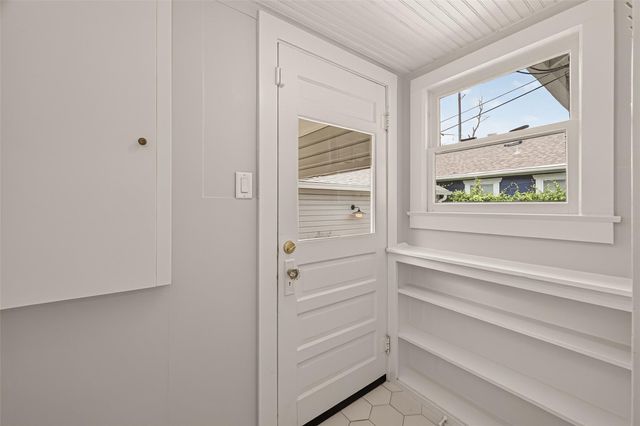 645 E 14th Street, Houston, TX 77008