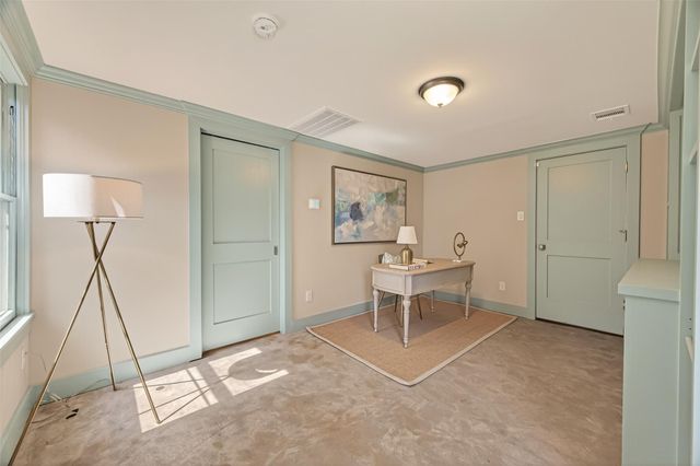 645 E 14th Street, Houston, TX 77008