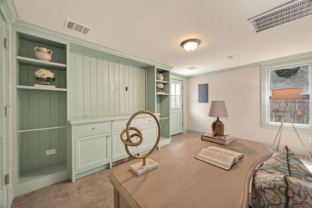 645 E 14th Street, Houston, TX 77008
