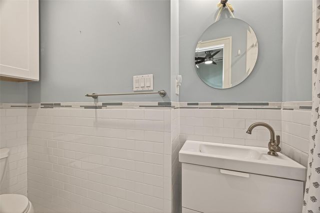 645 E 14th Street, Houston, TX 77008