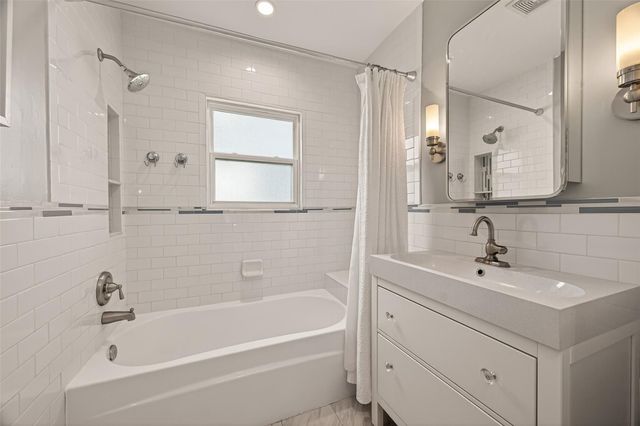 645 E 14th Street, Houston, TX 77008