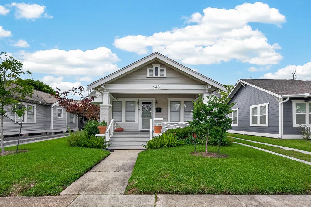645 E 14th Street, Houston, TX 77008