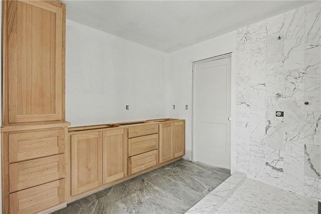 7805 Rosewood Drive, Prairie Village, KS 66208