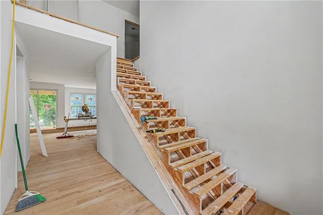 7805 Rosewood Drive, Prairie Village, KS 66208