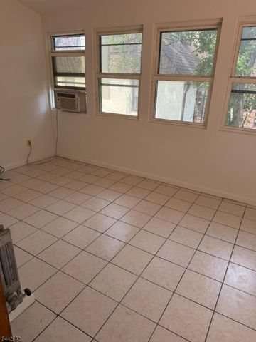 17 Dogwood Ter, Livingston Twp., NJ 07039
