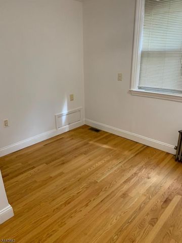17 Dogwood Ter, Livingston Twp., NJ 07039