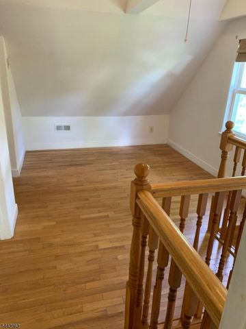 17 Dogwood Ter, Livingston Twp., NJ 07039