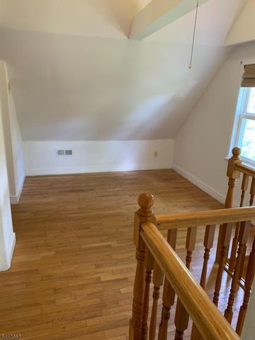 17 Dogwood Ter, Livingston Twp., NJ 07039