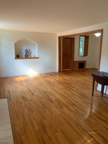 17 Dogwood Ter, Livingston Twp., NJ 07039