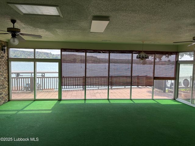 53 E Lakeshore Drive, Ransom Canyon, TX 79366