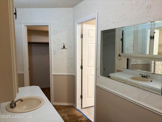 53 E Lakeshore Drive, Ransom Canyon, TX 79366