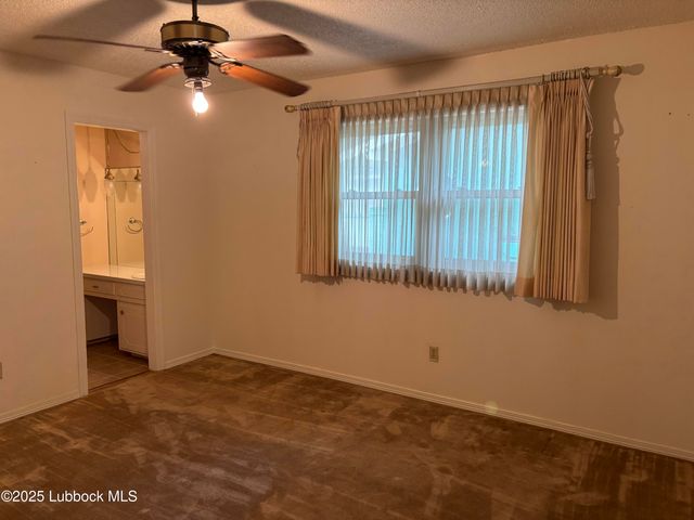 53 E Lakeshore Drive, Ransom Canyon, TX 79366