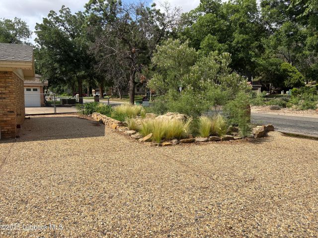 53 E Lakeshore Drive, Ransom Canyon, TX 79366