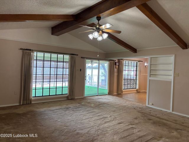 53 E Lakeshore Drive, Ransom Canyon, TX 79366