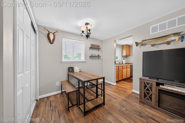 1505 Wilmot Street, West Bloomfield Charter Township, MI 48324