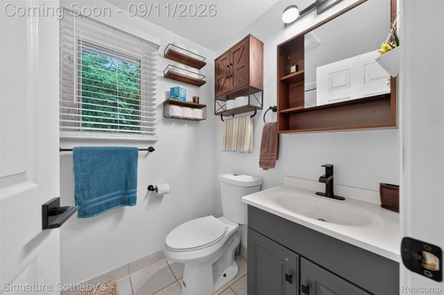 1505 Wilmot Street, West Bloomfield Charter Township, MI 48324