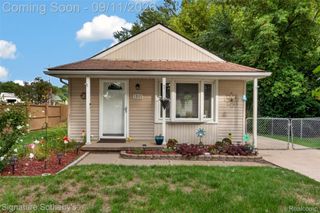 1505 Wilmot Street, West Bloomfield Charter Township, MI 48324