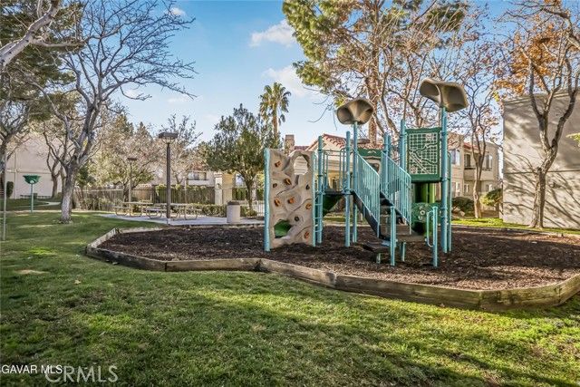 2805 W Avenue K12 Apt#143, Lancaster, CA 93536