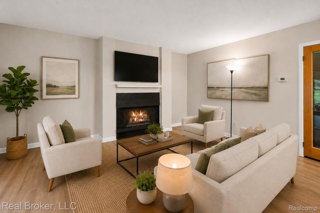 24765 Apple Crest Drive, Novi, MI 48375