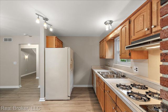 24765 Apple Crest Drive, Novi, MI 48375