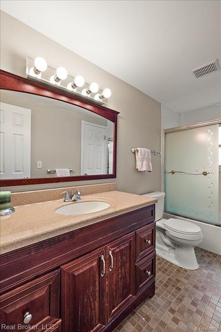 24765 Apple Crest Drive, Novi, MI 48375