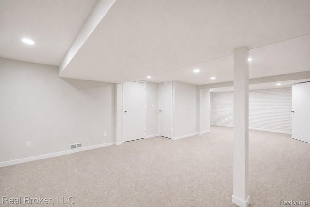 24765 Apple Crest Drive, Novi, MI 48375