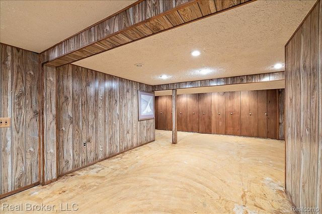 24765 Apple Crest Drive, Novi, MI 48375