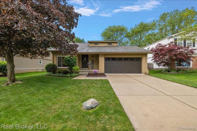 24765 Apple Crest Drive, Novi, MI 48375