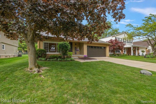 24765 Apple Crest Drive, Novi, MI 48375
