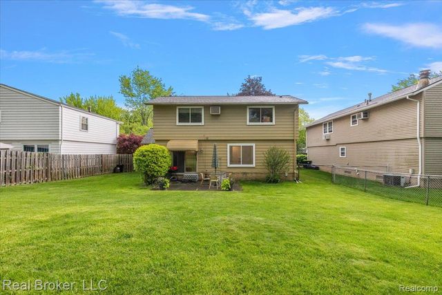 24765 Apple Crest Drive, Novi, MI 48375