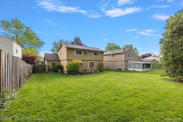 24765 Apple Crest Drive, Novi, MI 48375