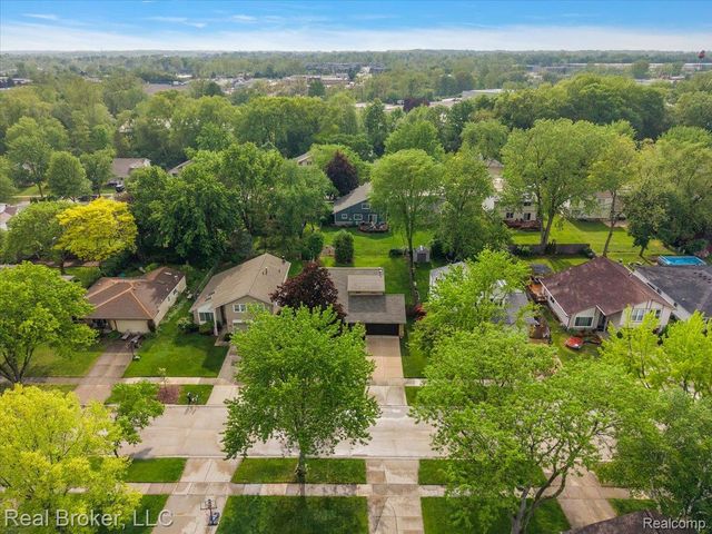 24765 Apple Crest Drive, Novi, MI 48375
