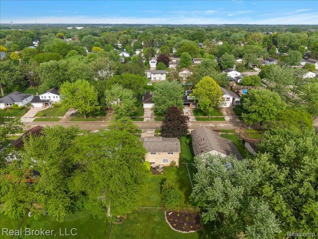 24765 Apple Crest Drive, Novi, MI 48375