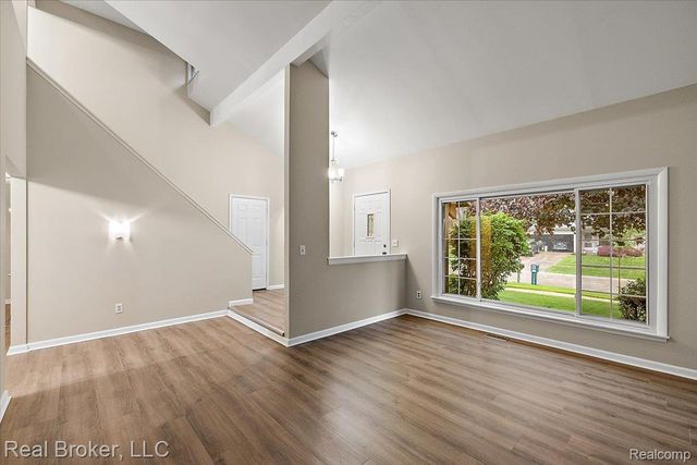 24765 Apple Crest Drive, Novi, MI 48375