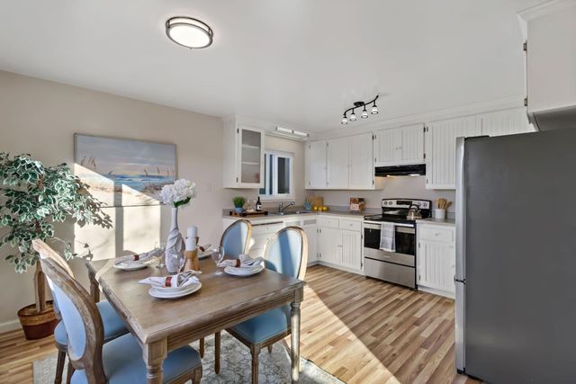 404 Monterey Avenue, Capitola, CA 95010