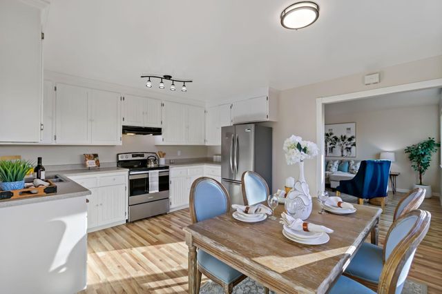 404 Monterey Avenue, Capitola, CA 95010