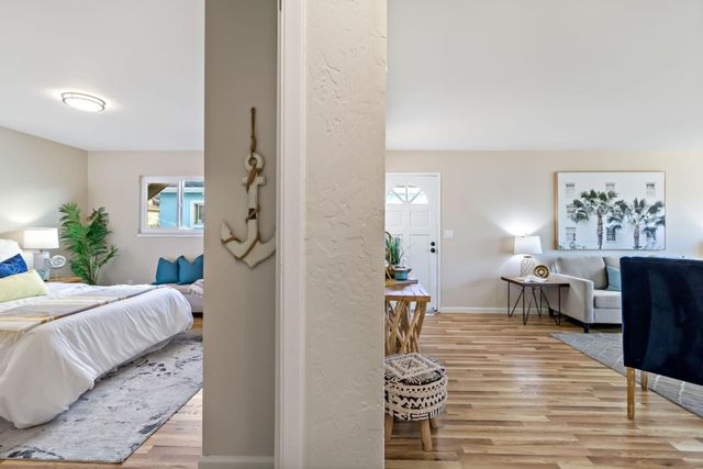 404 Monterey Avenue, Capitola, CA 95010