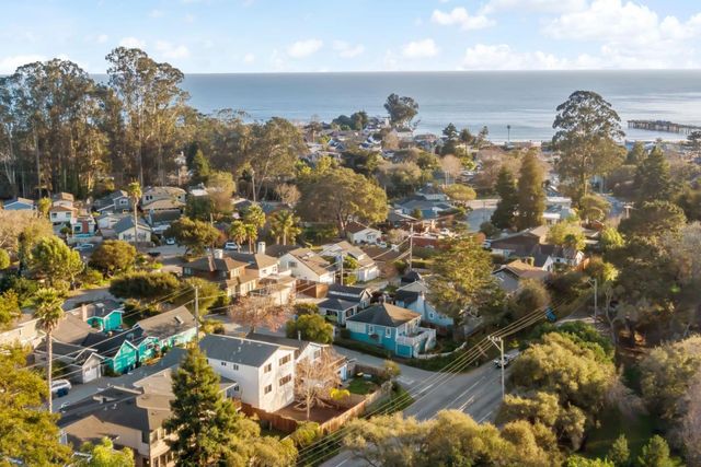 404 Monterey Avenue, Capitola, CA 95010