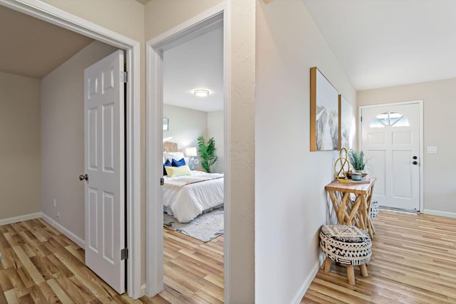 404 Monterey Avenue, Capitola, CA 95010