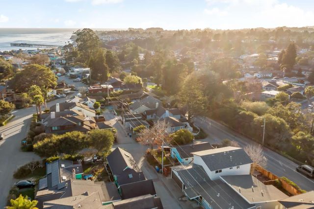404 Monterey Avenue, Capitola, CA 95010