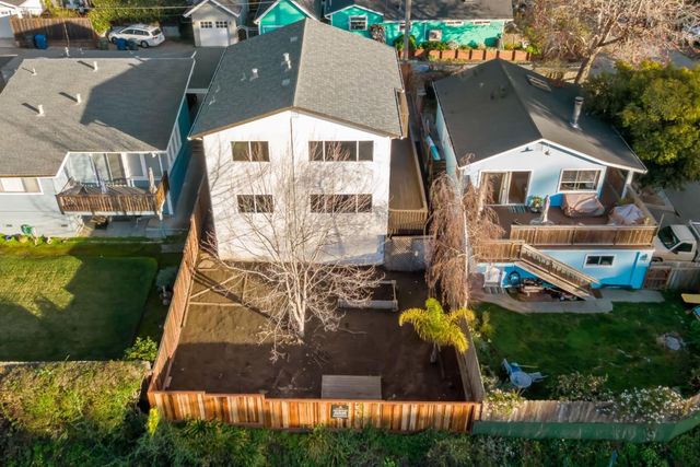 404 Monterey Avenue, Capitola, CA 95010