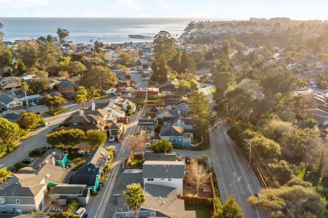 404 Monterey Avenue, Capitola, CA 95010