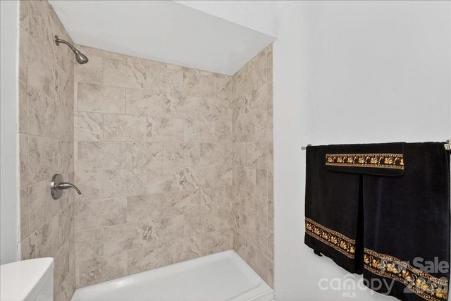 830 Sardis Cove Drive, Charlotte, NC 28270