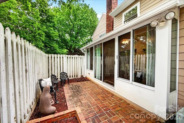 830 Sardis Cove Drive, Charlotte, NC 28270