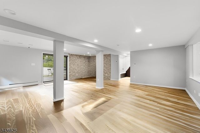 68 Seminole Ave, Rockaway Twp., NJ 07866