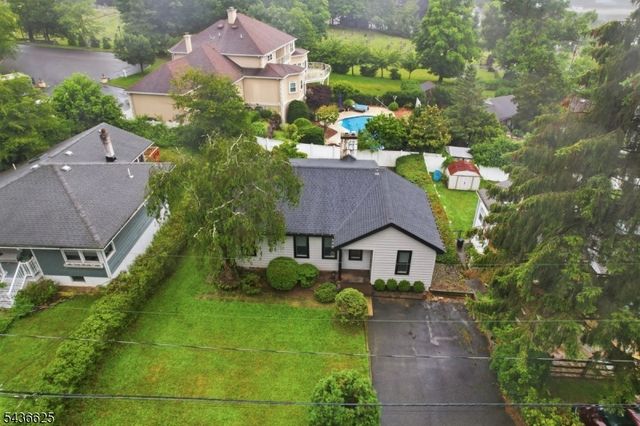 68 Seminole Ave, Rockaway Twp., NJ 07866