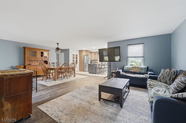 68 Seminole Ave, Rockaway Twp., NJ 07866