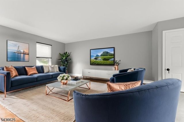 68 Seminole Ave, Rockaway Twp., NJ 07866