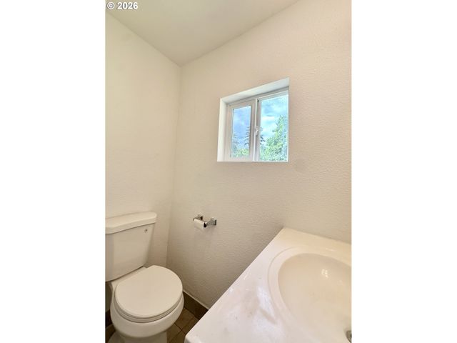 13545 Se DIVISION St, Portland, OR 97236